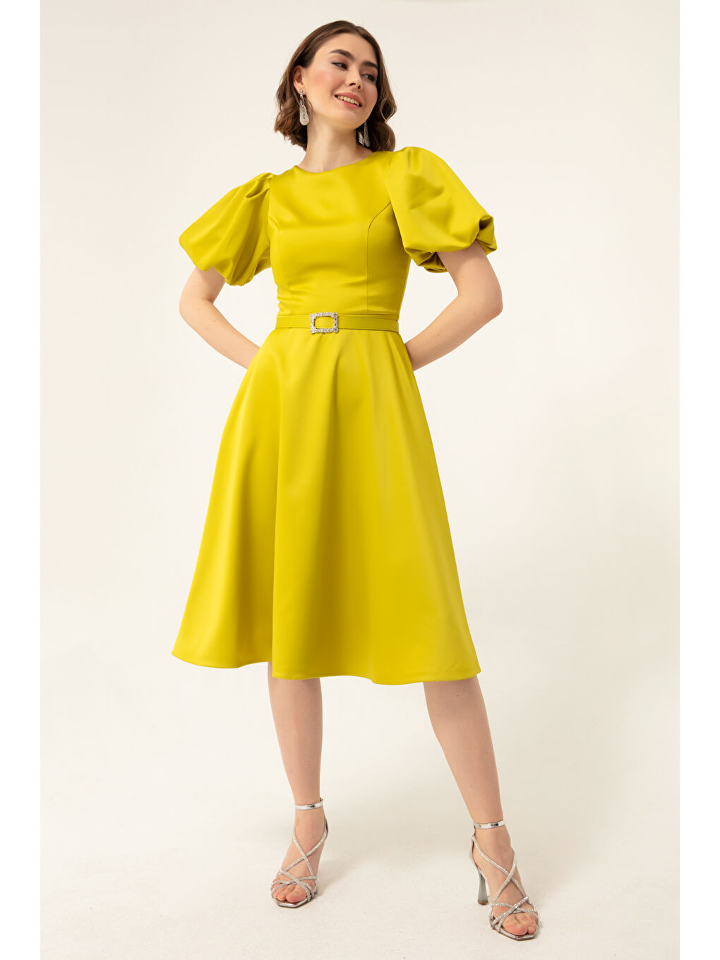 Kadın Fıstık Yeşili  Balon Kollu Taşlı Kemerli Mini Saten Abiye Elbise-2