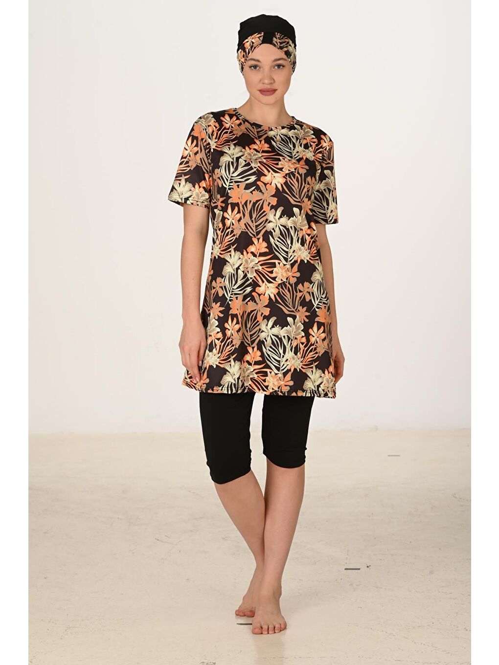 Siyah Yarım Kapalı Elastanlı Tesettür Mayo 3457