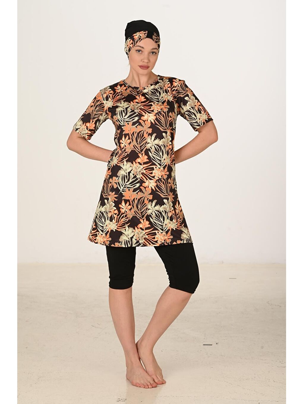 Siyah Yarım Kapalı Elastanlı Tesettür Mayo 3457-3