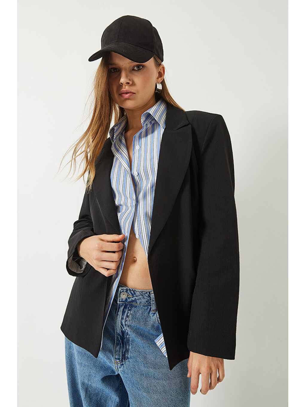 Siyah Kadın Vatkalı Astarı Çizgili Çilek Kumaş Blazer Ceket-2