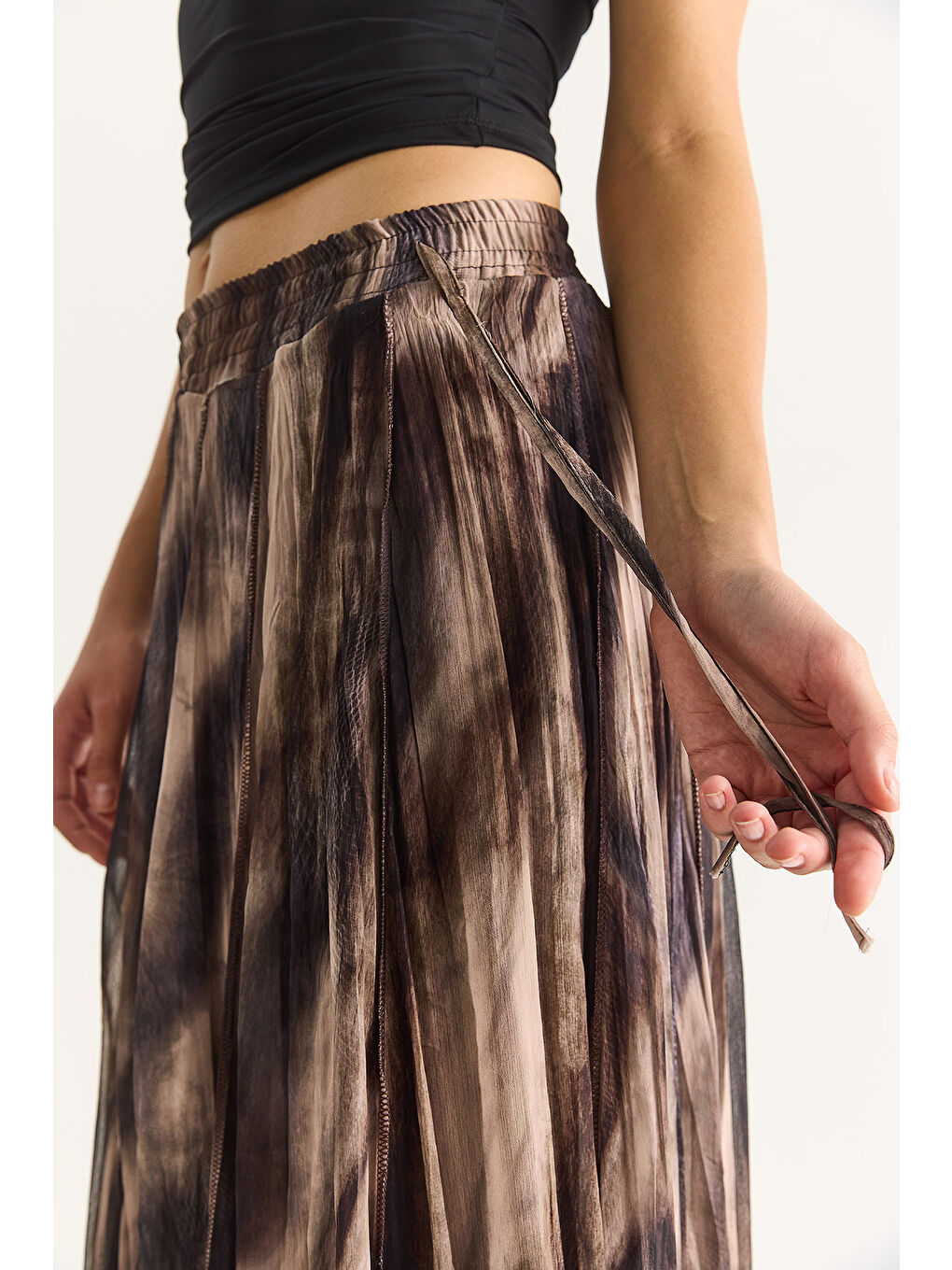 Kahverengi Kadın Desenli Asimetrik Kesim Astarlı Şifon Bohem Etek DE-6