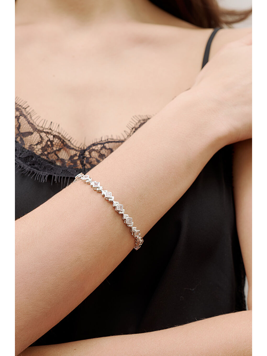 Gri Kare Taşlı Bileklik Gümüş-1
