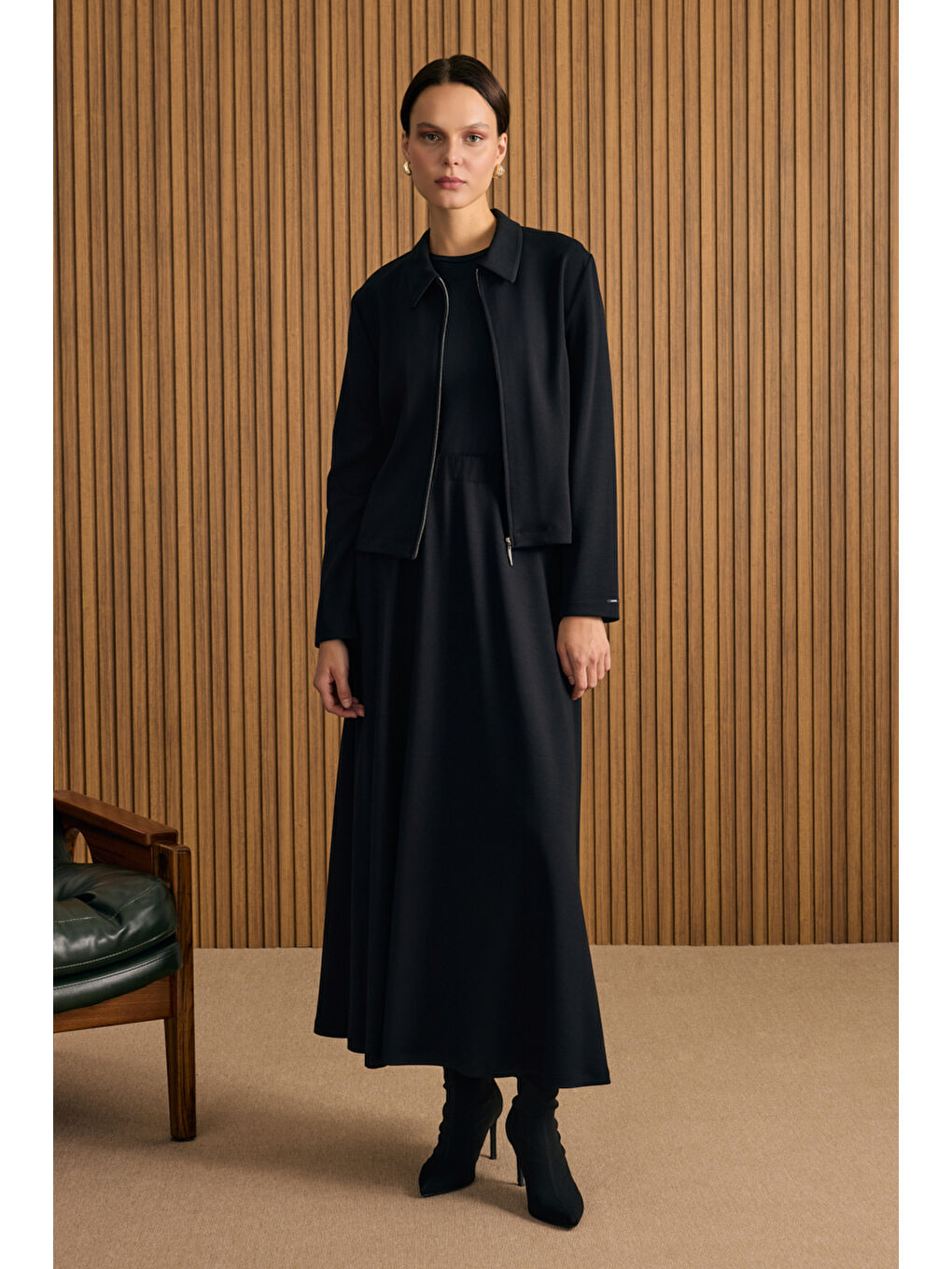 Siyah Beli Lastikli Örme Kloş Etek