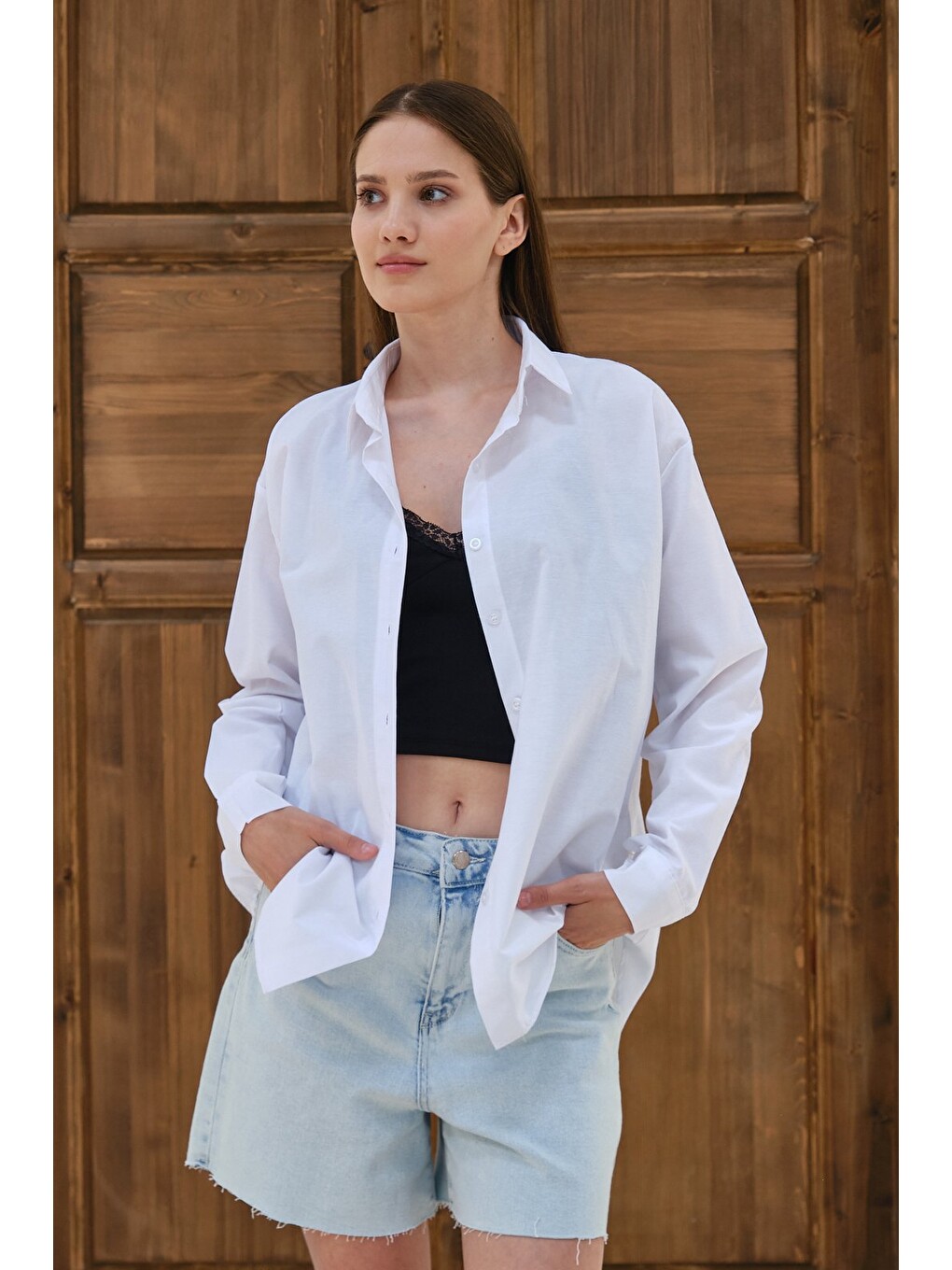Beyaz Kadın Oversize Gömlek Uzun Kollu Düğmeli Salaş Günlük Basic Gömlek-1