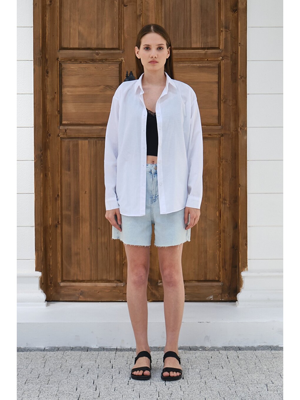 Beyaz Kadın Oversize Gömlek Uzun Kollu Düğmeli Salaş Günlük Basic Gömlek-5