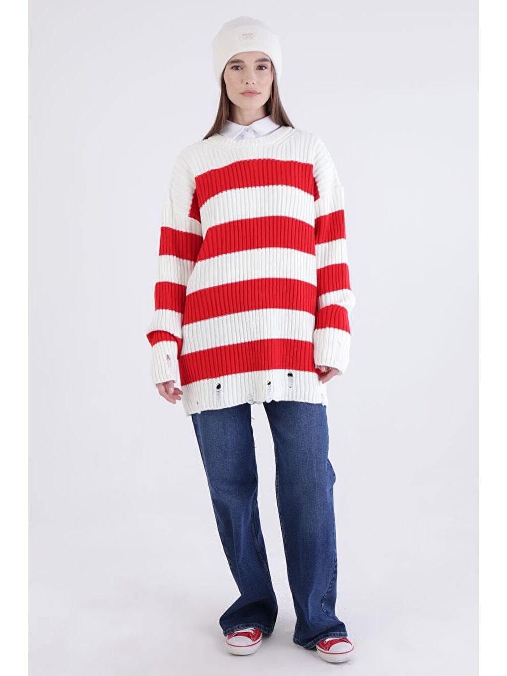 Kırmızı-Ekru-Yırtık Detaylı Triko Kazak-1