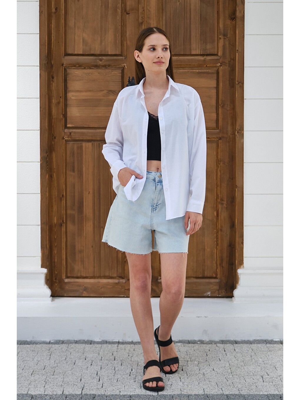 Beyaz Kadın Oversize Gömlek Uzun Kollu Düğmeli Salaş Günlük Basic Gömlek-6