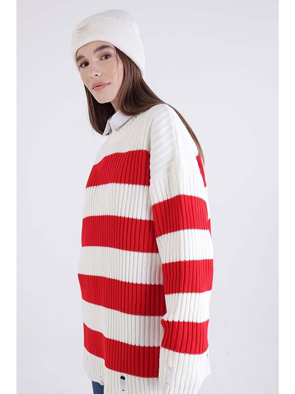 Kırmızı-Ekru-Yırtık Detaylı Triko Kazak-4