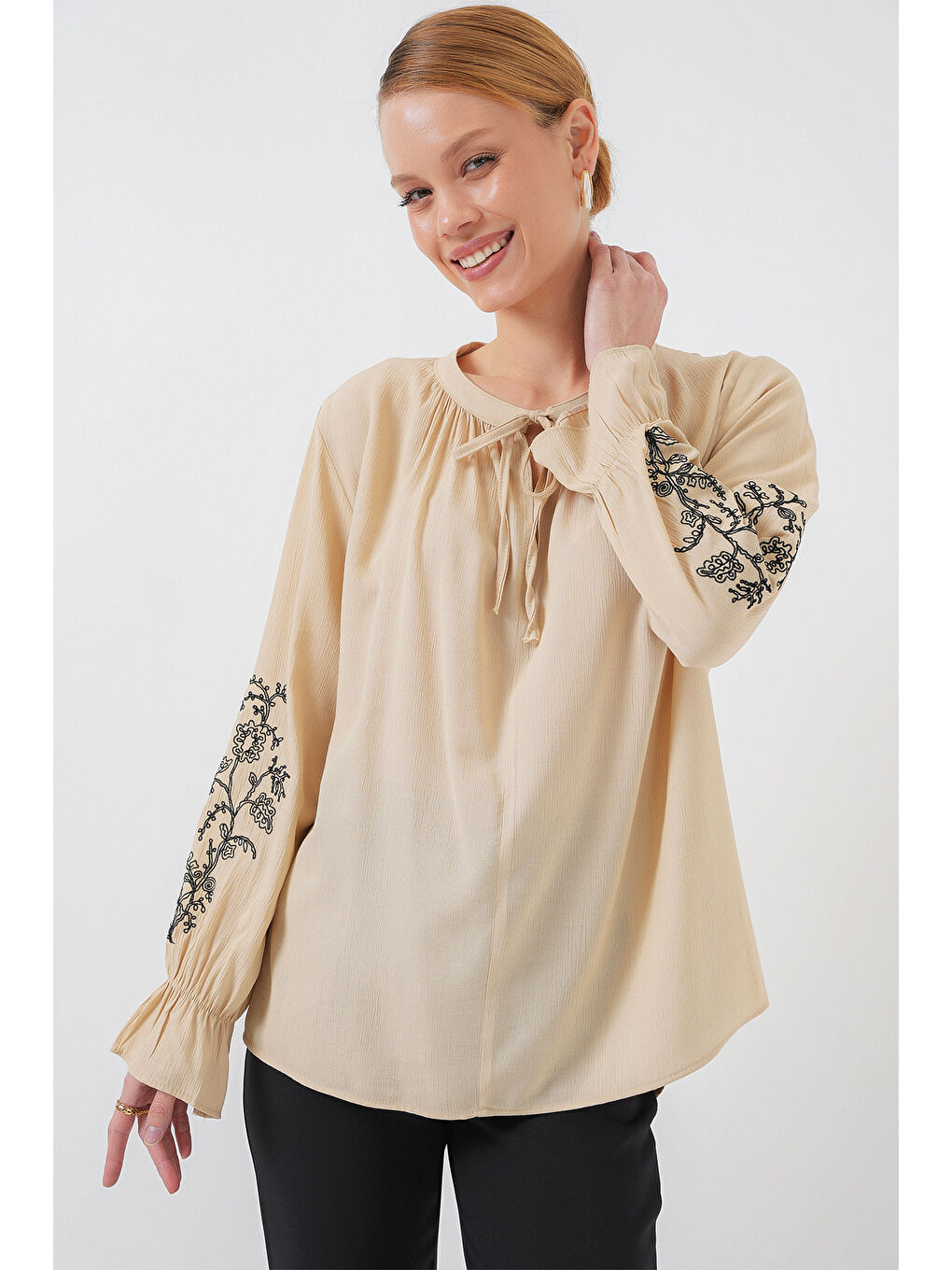 Kadın Nakışlı Örme Bluz 941 - Bej-3