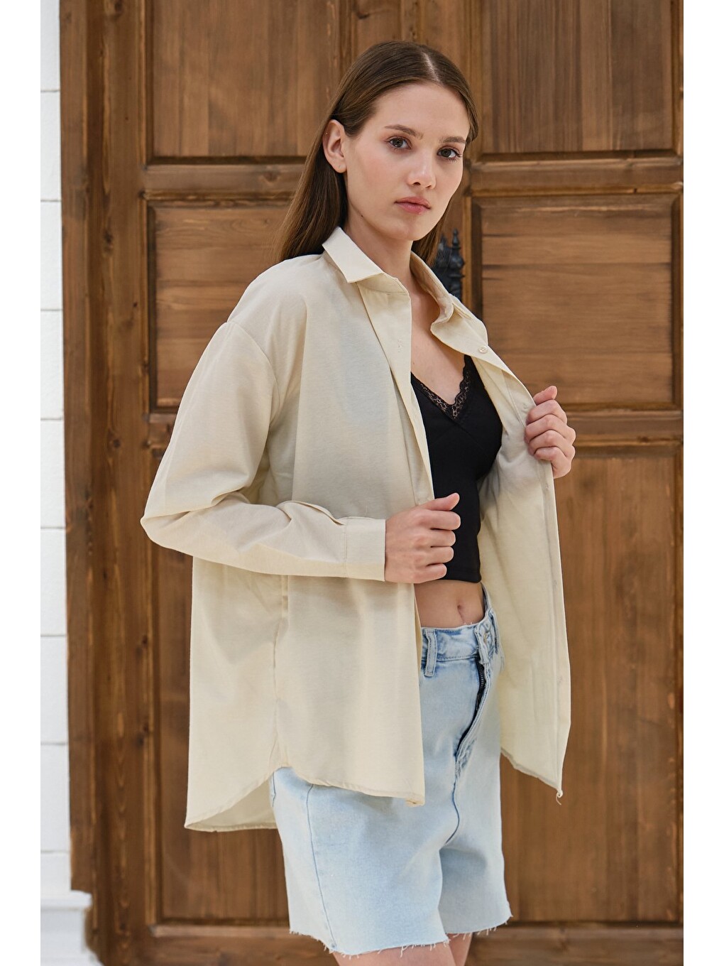Bej Kadın Oversize Gömlek Uzun Kollu Düğmeli Salaş Günlük Basic Gömlek-1