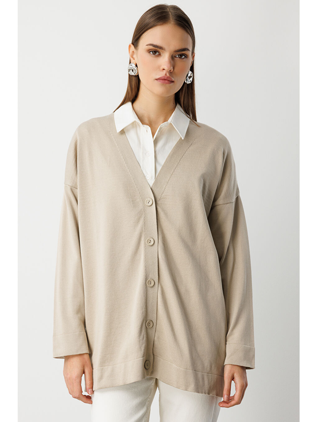 Ekstra Oversize Düşük Kol Basic Bej Rengi İnce Triko Hırka