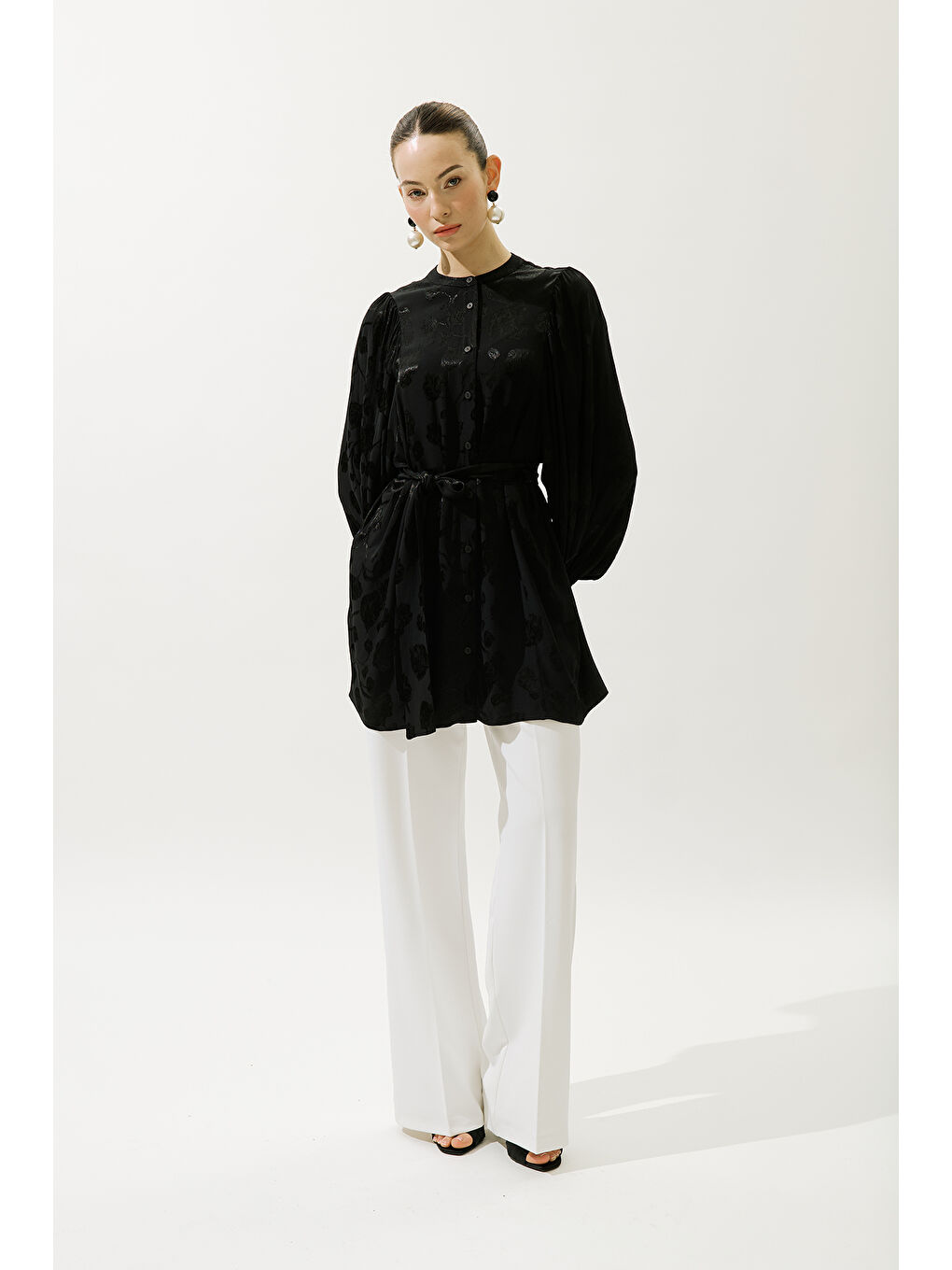 Jakarlı Saten Gömlek Siyah-1