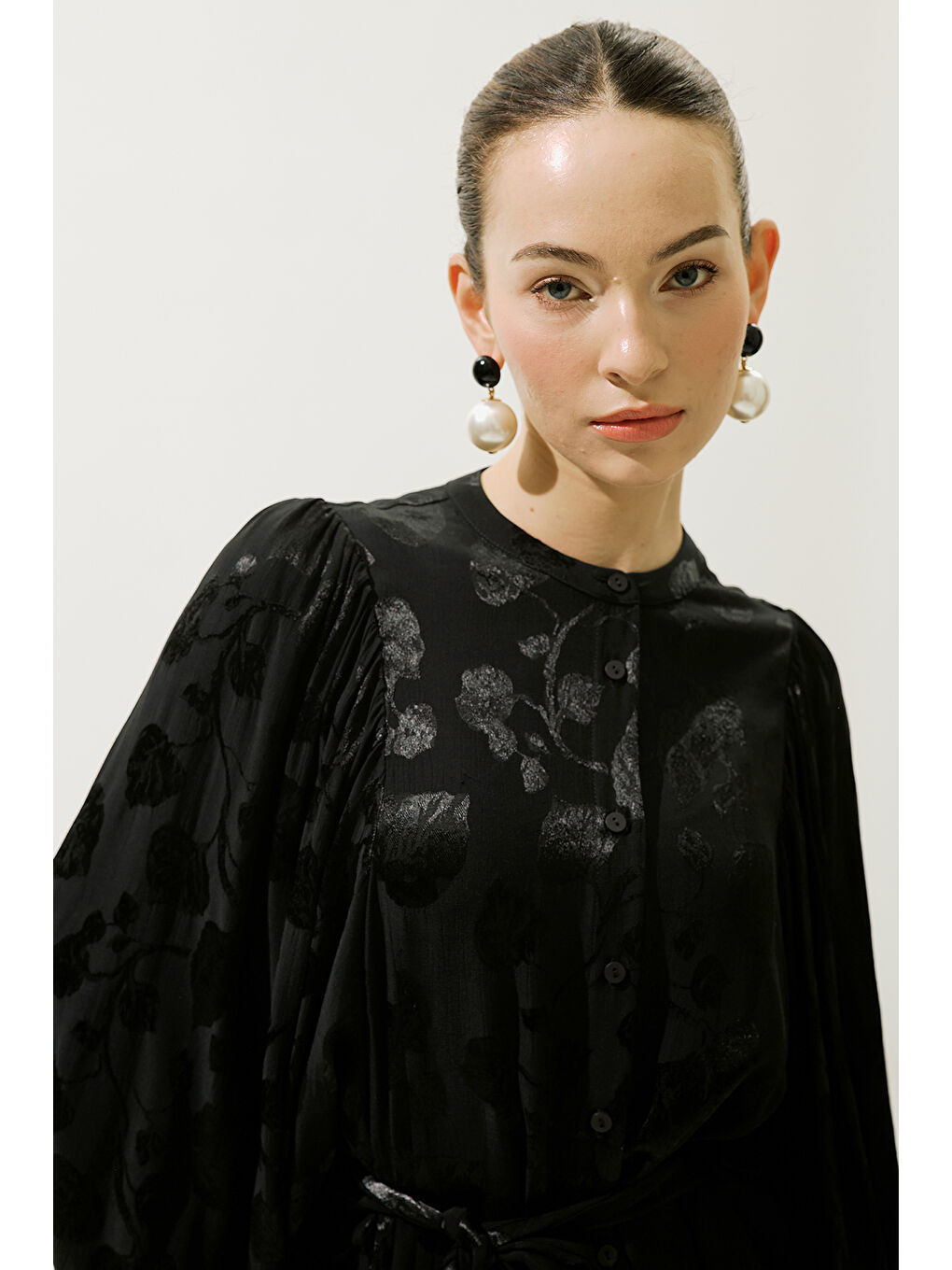 Jakarlı Saten Gömlek Siyah-2