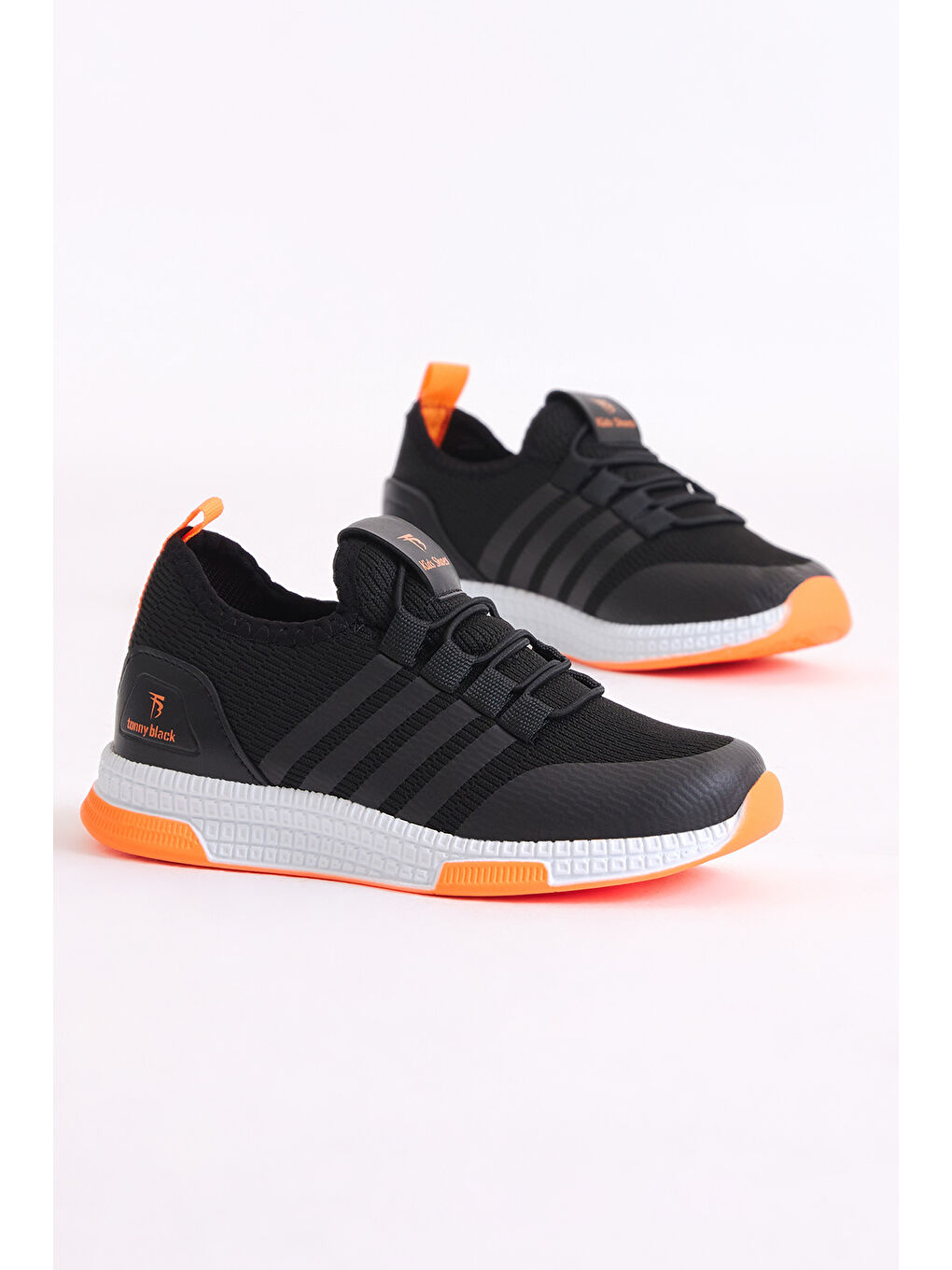 Çocuk Unisex Siyah Turuncu Rahat Kalıp Şeritli Bağcıklı Spor Ayakkabı