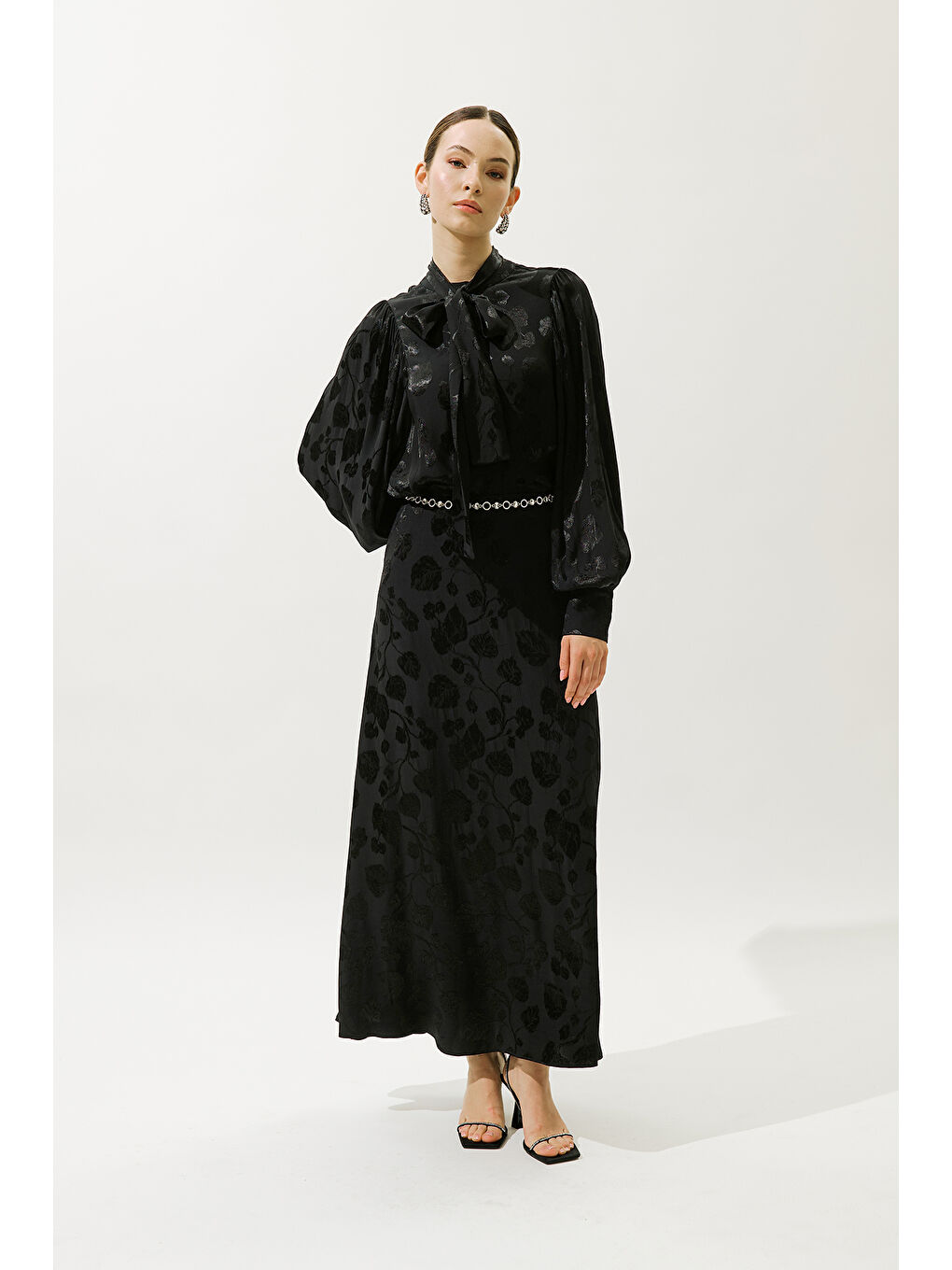 Jakarlı Saten Gömlek Siyah-4