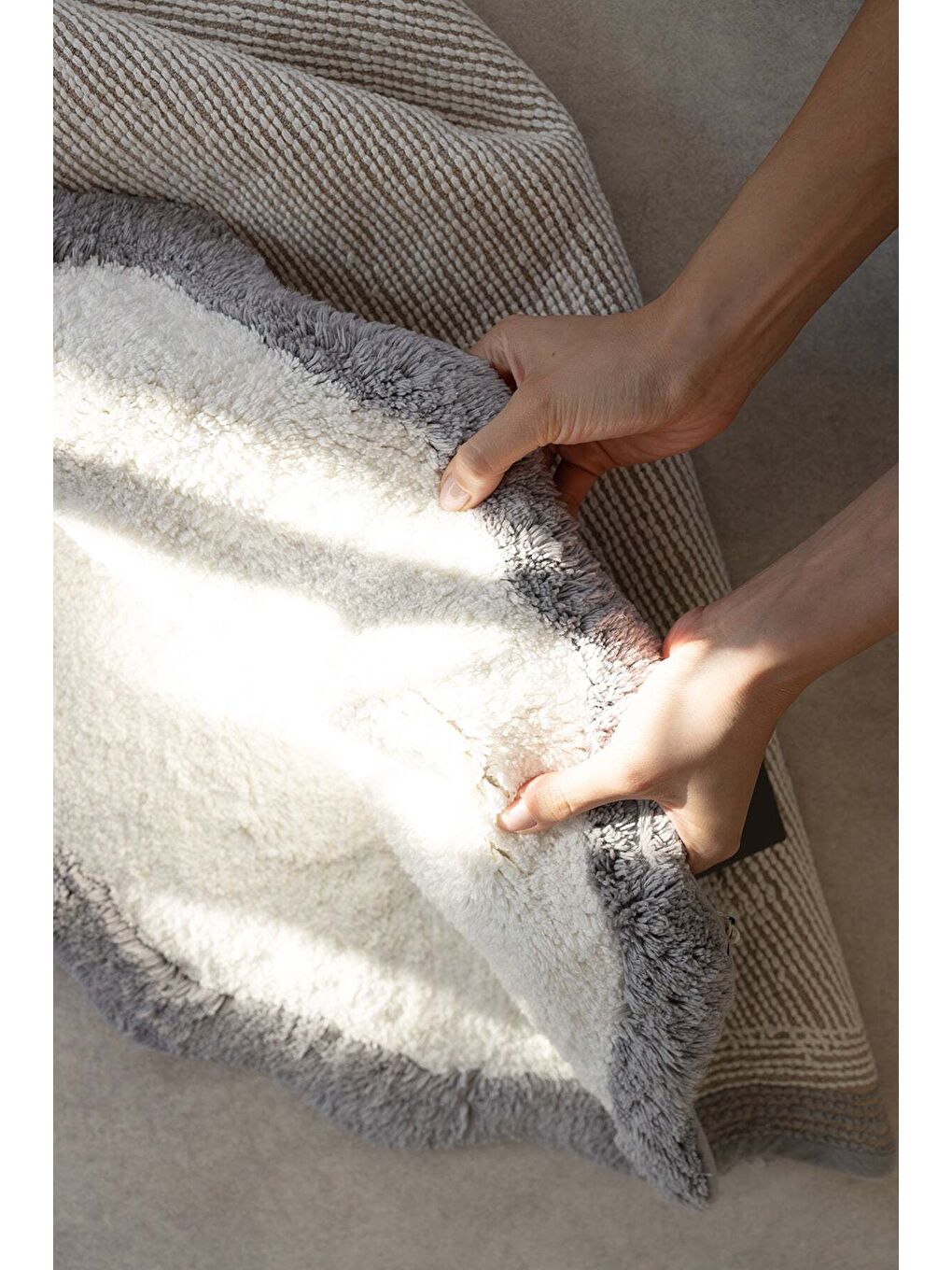 Scallop Yuvarlak Banyo Paspası Bambu 90x90 Gri-1