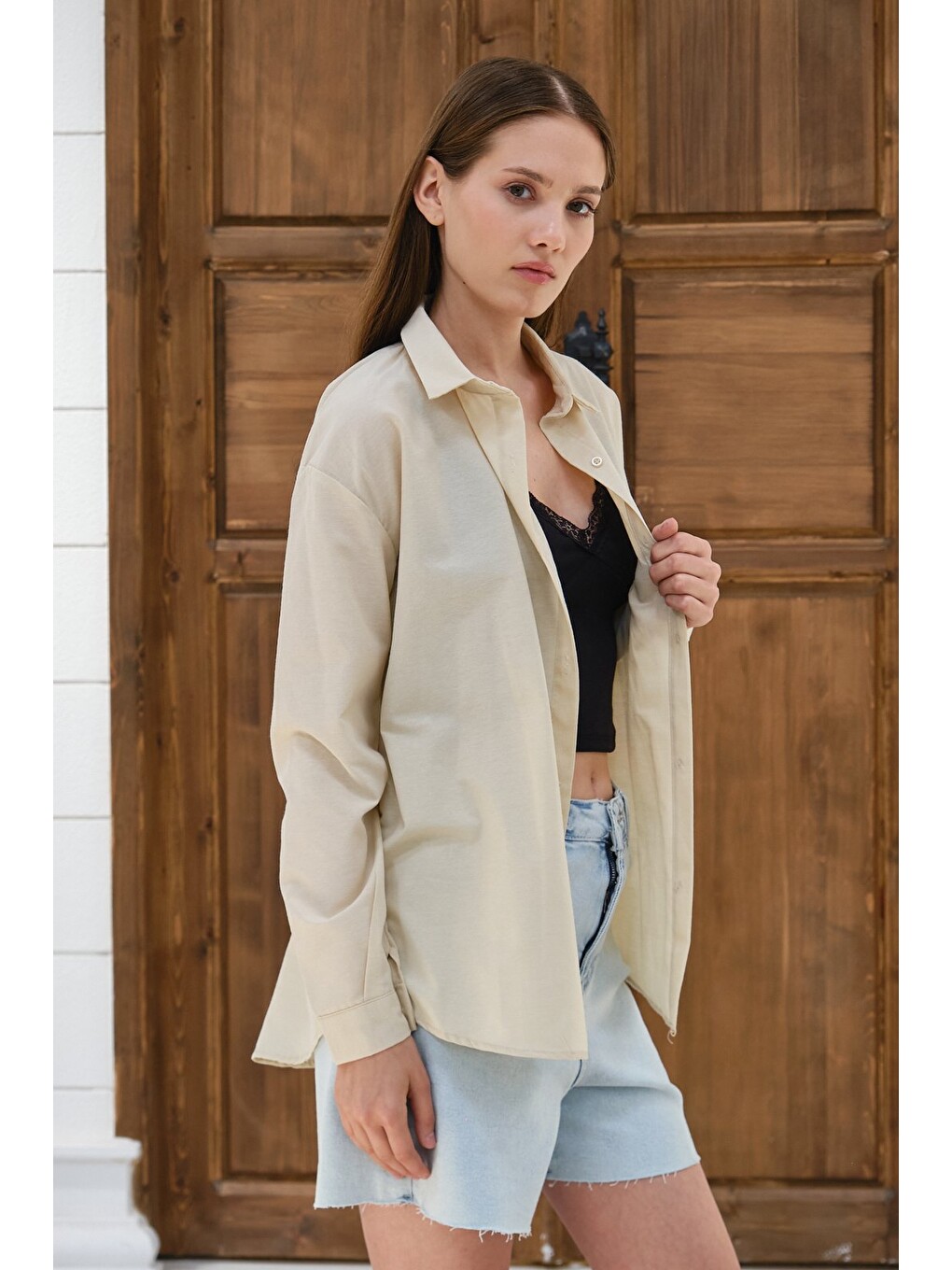Bej Kadın Oversize Gömlek Uzun Kollu Düğmeli Salaş Günlük Basic Gömlek-6