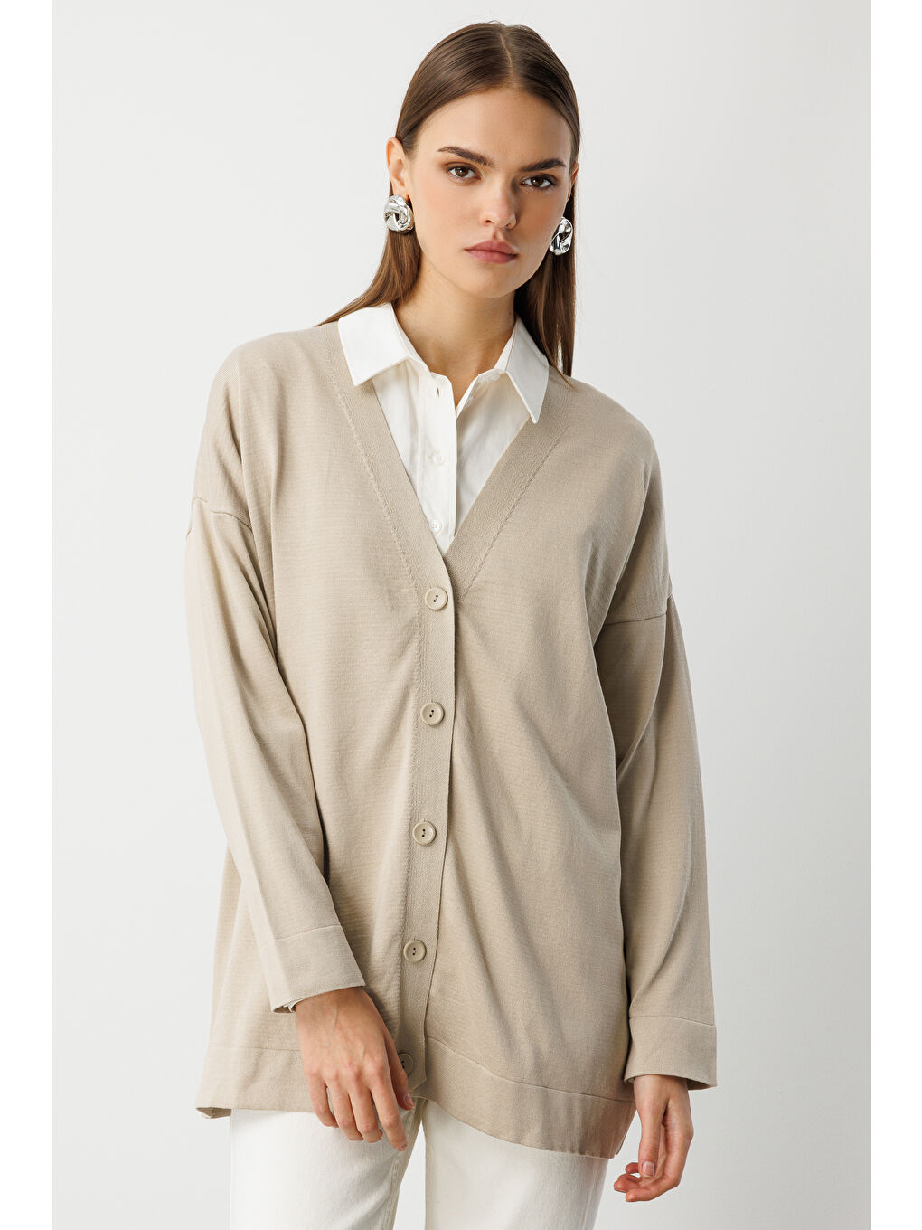 Ekstra Oversize Düşük Kol Basic Bej Rengi İnce Triko Hırka-1