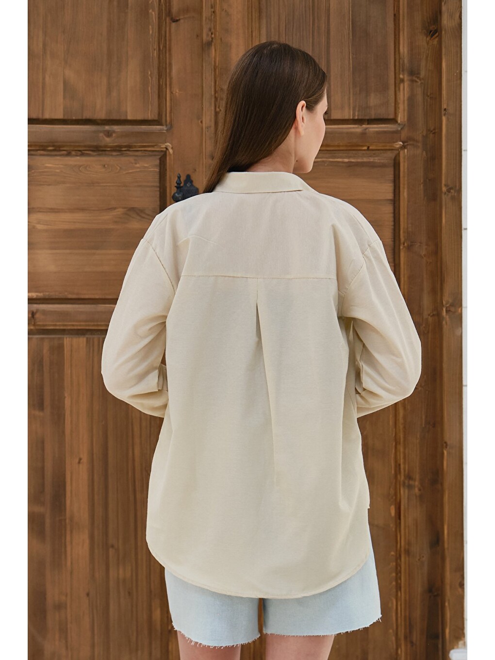 Bej Kadın Oversize Gömlek Uzun Kollu Düğmeli Salaş Günlük Basic Gömlek-7