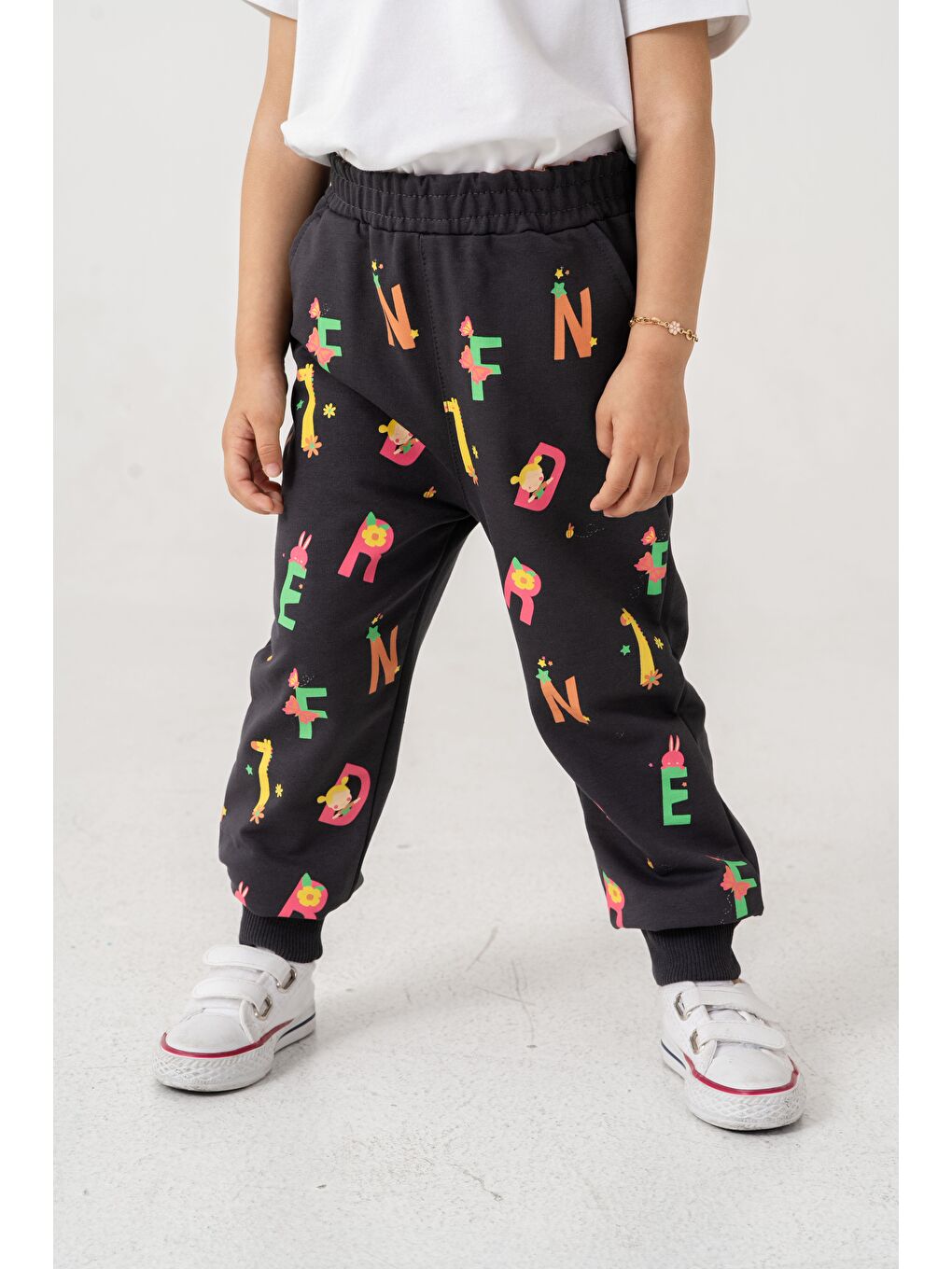 Gri Tüm Alan Baskılı Kız Çocuk Eşofman Altı-1