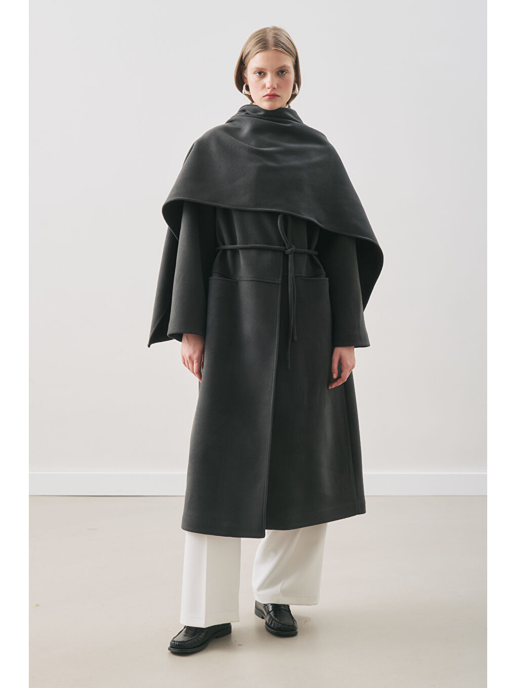 Soft Kaşe Atkılı Kaban Küllü Siyah-3