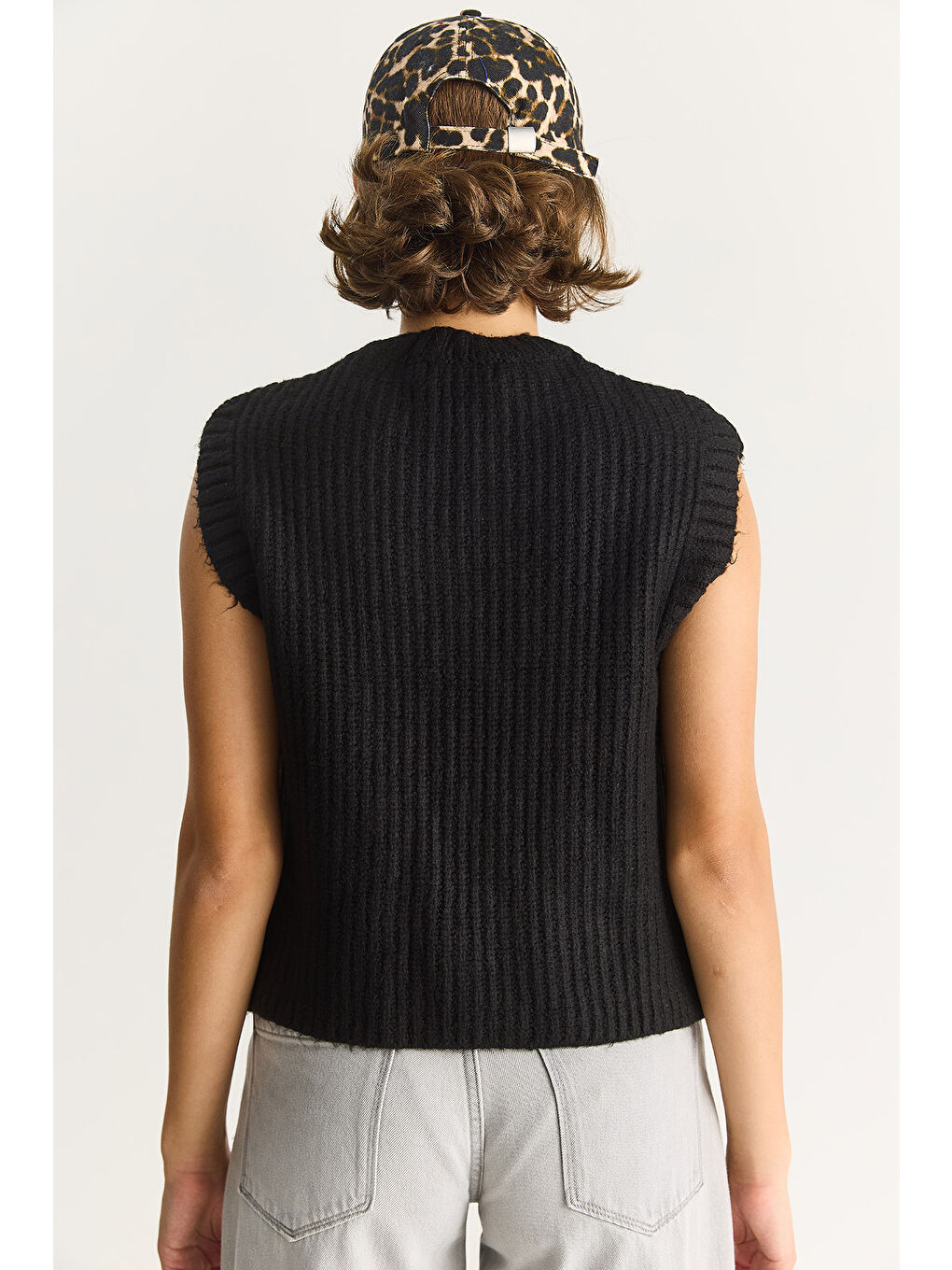 Siyah Kadın Önden Bağlamalı Cep Detaylı Triko Yelek-4