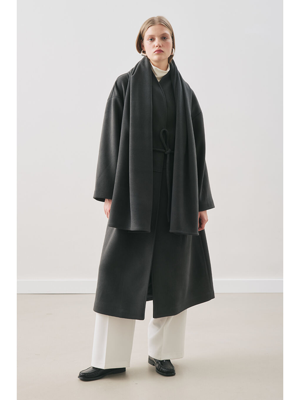 Soft Kaşe Atkılı Kaban Küllü Siyah-4