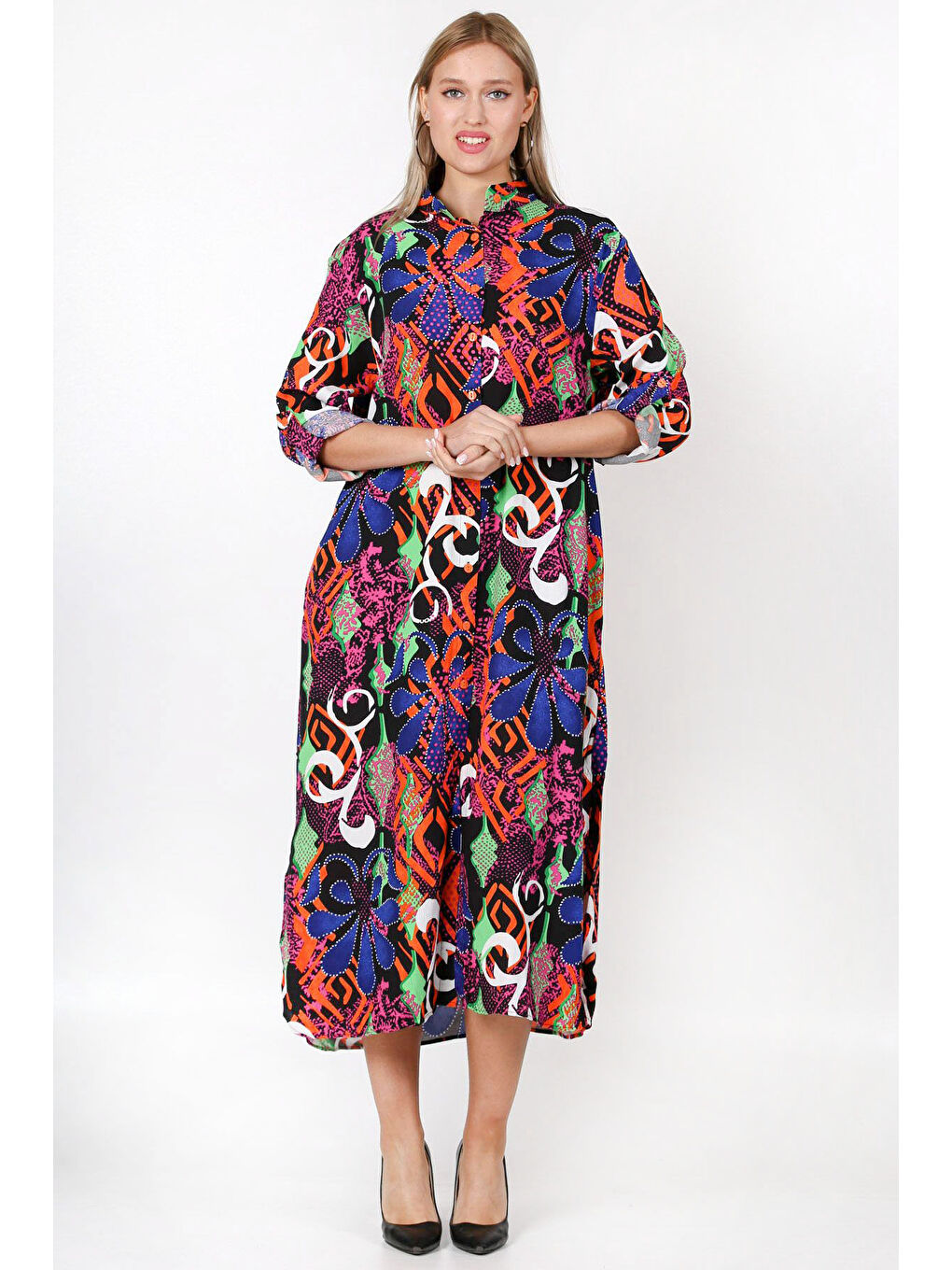 Siyah Patlı Yaka Uzun Kol Desenli Düğmeli Cepli Allover Baskılı Geniş Kesim Dokuma Elbise-3