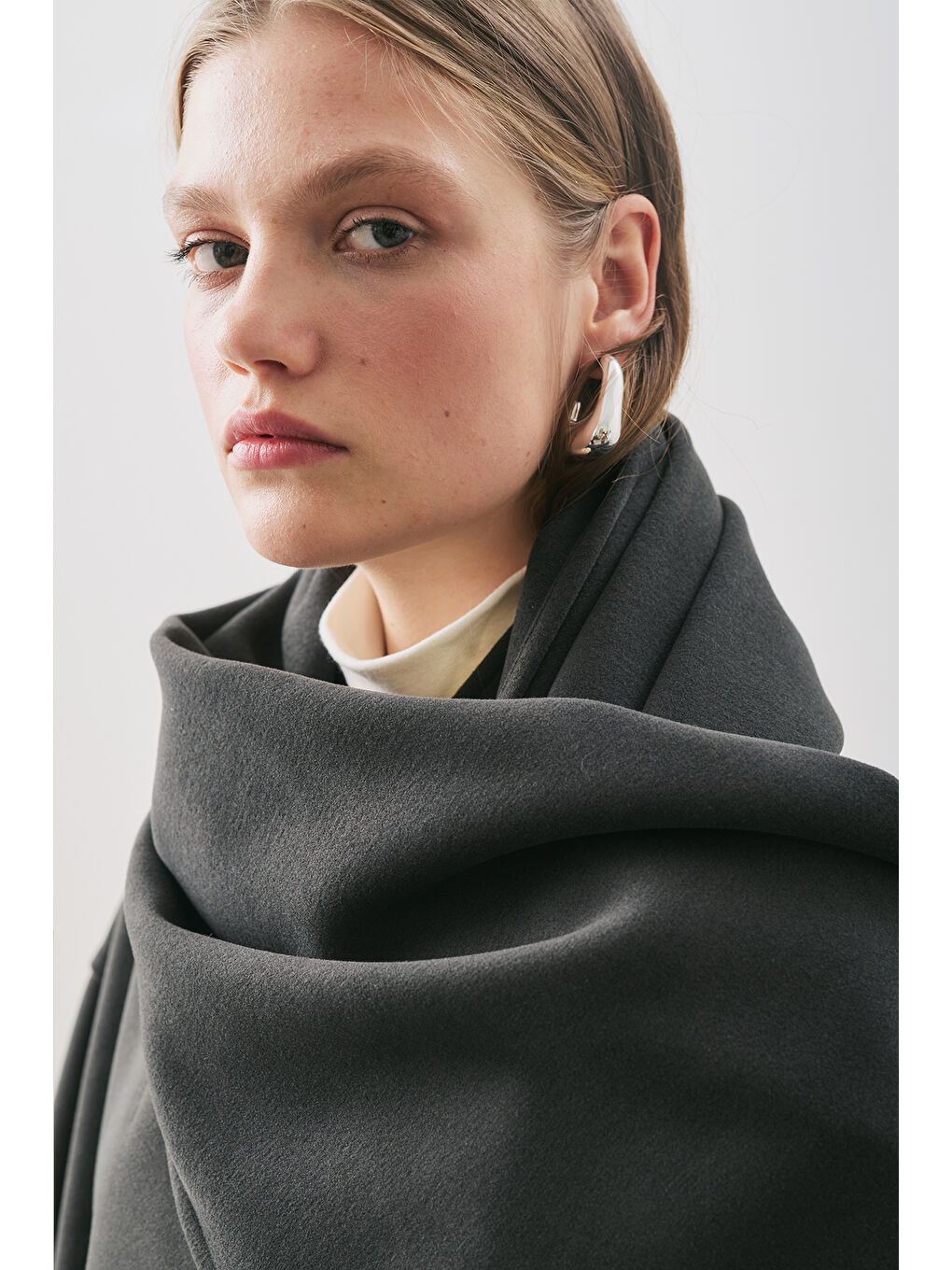 Soft Kaşe Atkılı Kaban Küllü Siyah-5