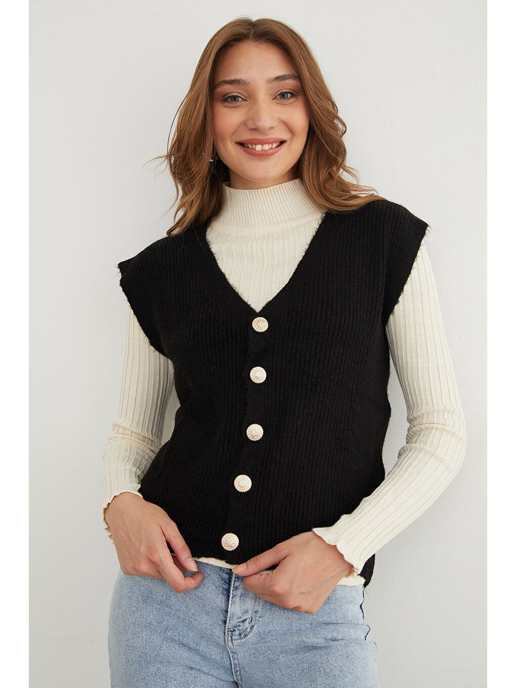 Siyah Sakallı Düğmeli V Yaka Oversize Yelek