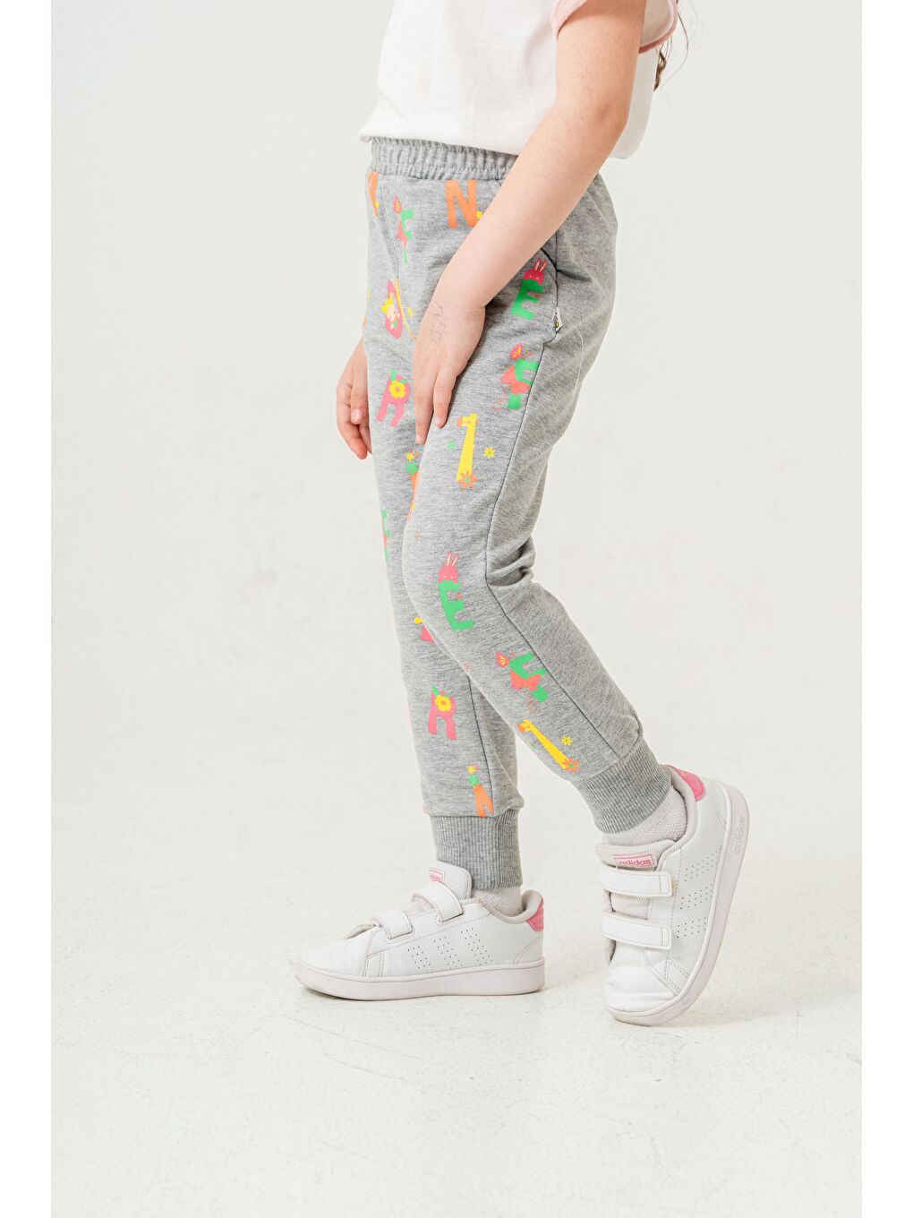 Gri Tüm Alan Baskılı Kız Çocuk Eşofman Altı-2