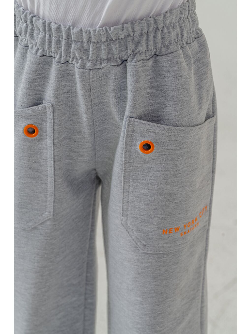 Gri New York City Skaters Baskılı Cepler Kuş Gözlü Erkek Çocuk Eşofman Altı-4