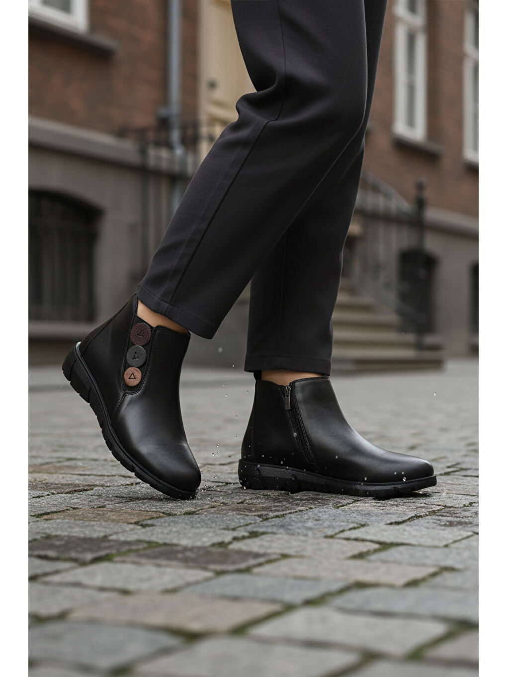Siyah Hakiki Deri Anatomik Kaymaz Taban Kadın Bot Z406 Z-2