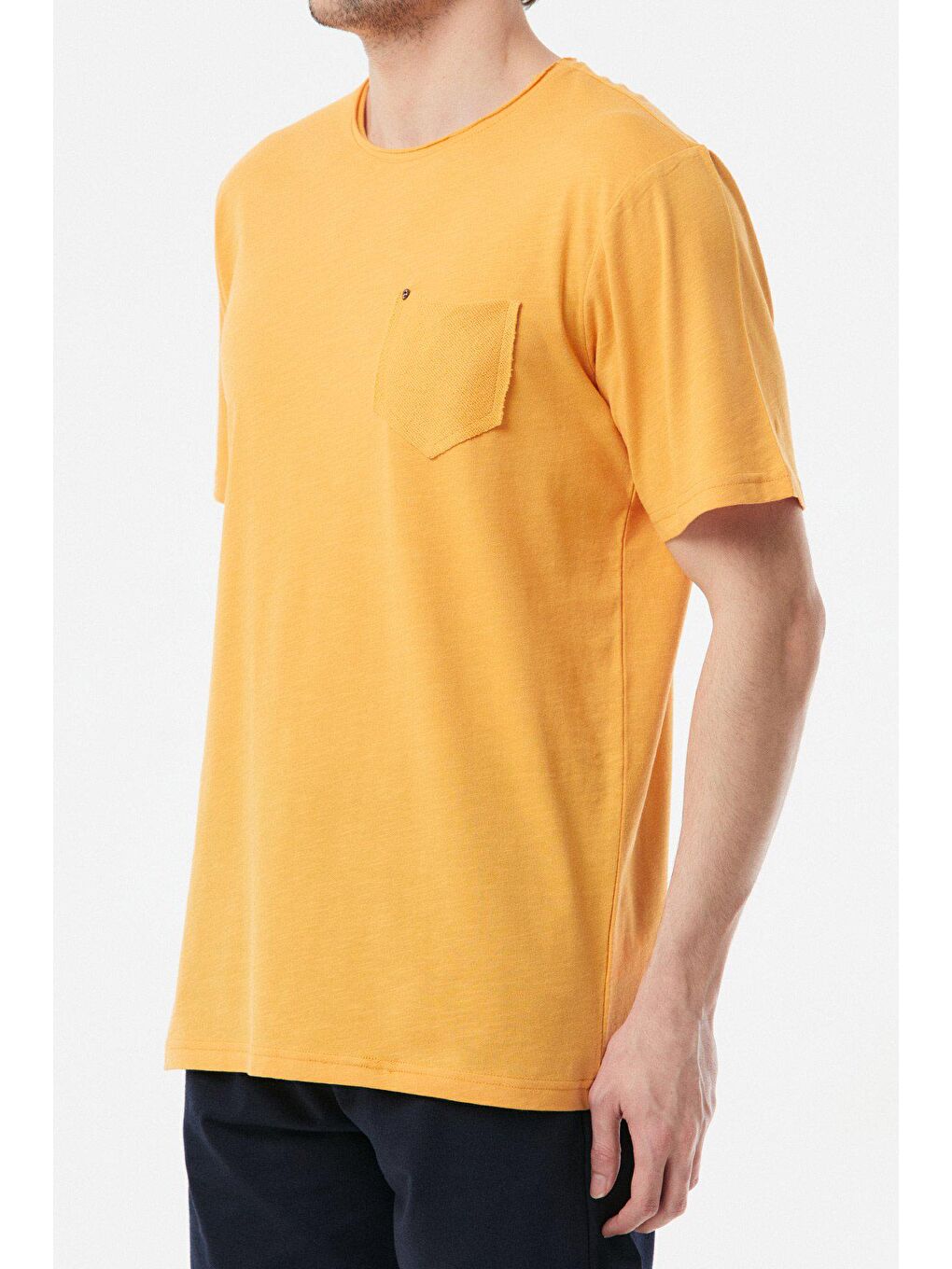 Sarı Basic Cepli Bisiklet Yaka Tişört-3