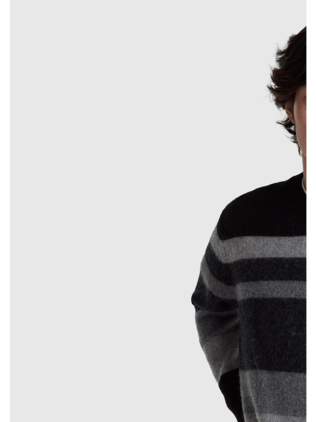 Erkek Siyah %100 Yün Renk Bloklu Bisiklet Yaka Kazak-2