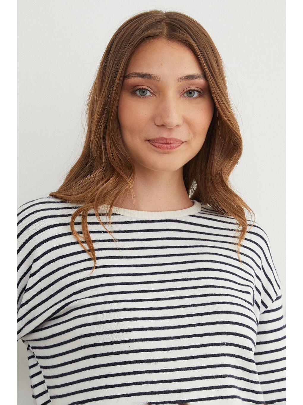 Lacivert Çizgili Crop İnce Triko Kazak-2