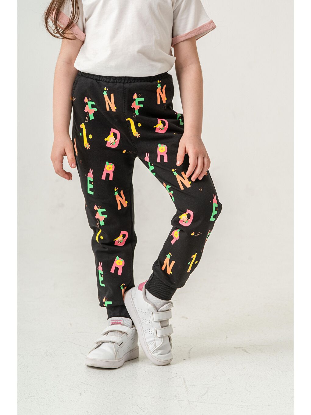 Siyah Tüm Alan Baskılı Kız Çocuk Eşofman Altı-7