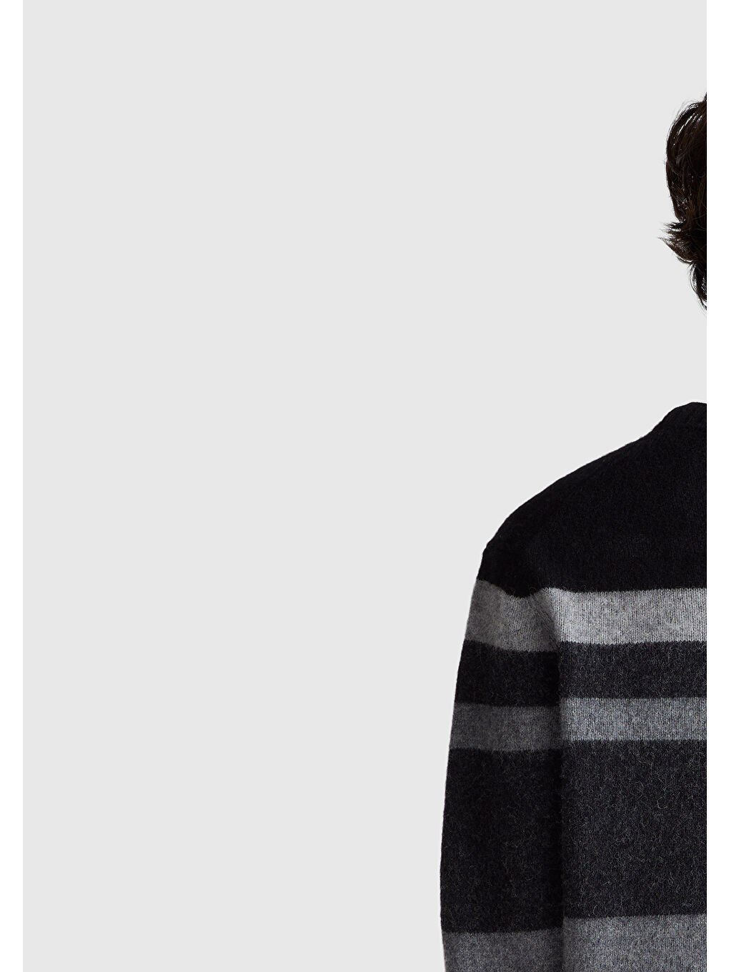 Erkek Siyah %100 Yün Renk Bloklu Bisiklet Yaka Kazak-3