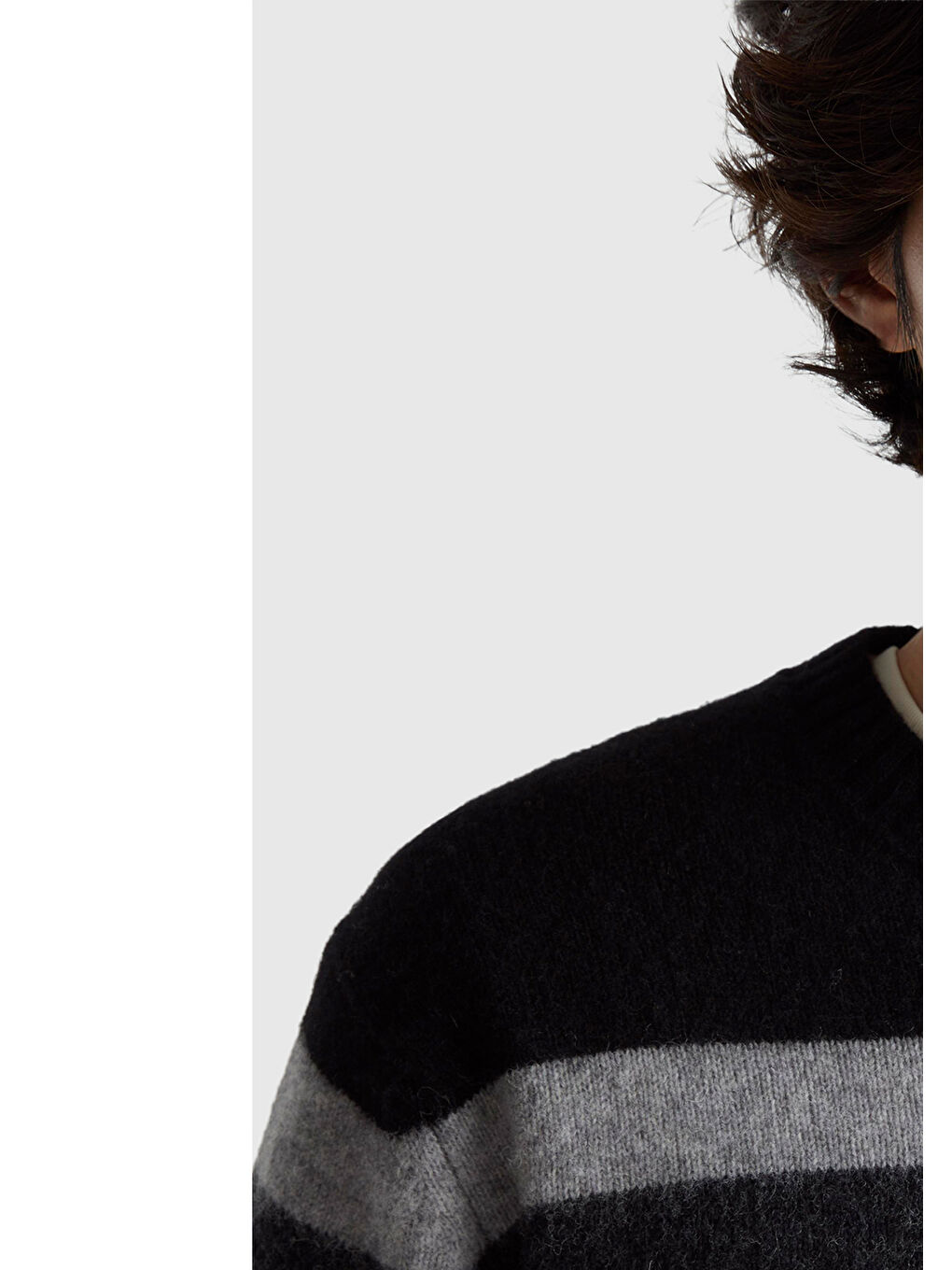 Erkek Siyah %100 Yün Renk Bloklu Bisiklet Yaka Kazak-5