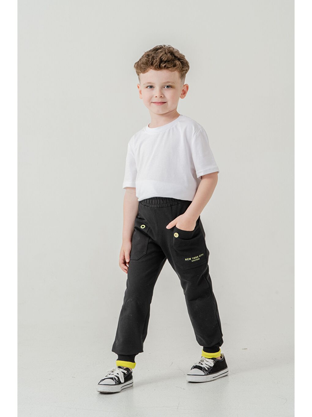 Siyah New York City Skaters Baskılı Cepler Kuş Gözlü Erkek Çocuk Eşofman Altı-3