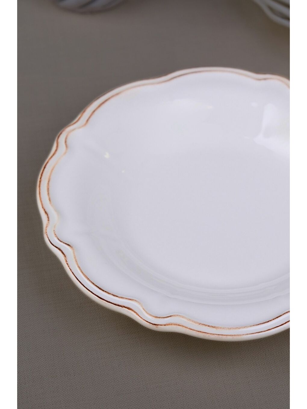 Beyaz Porselen Antik Stoneware Çukur Tabak 22cm 6 Kişilik 6 Parça-3