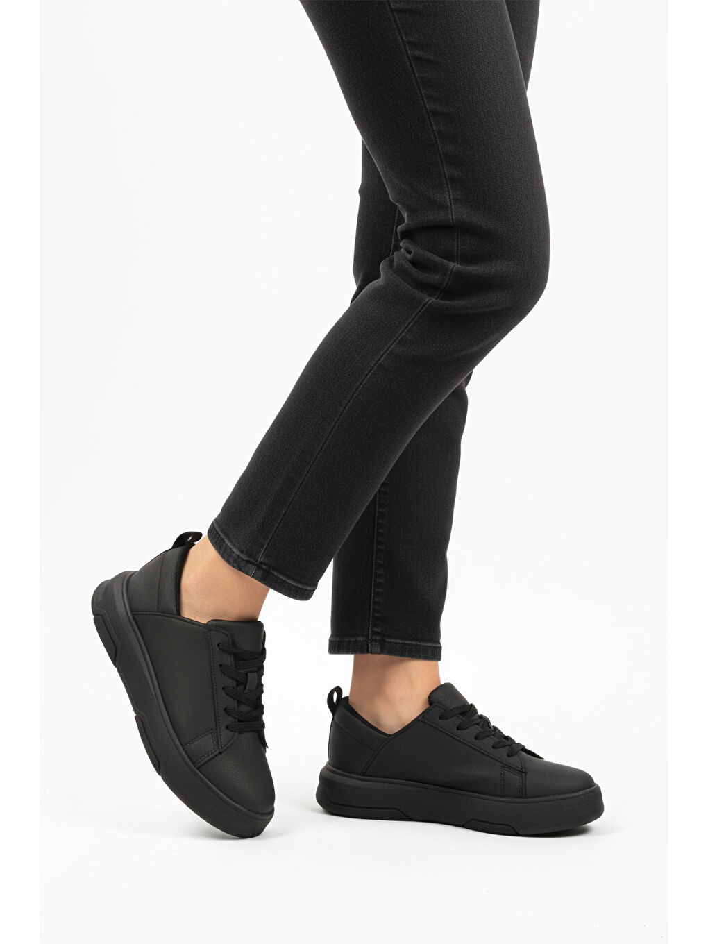 Siyah Kalın Taban Bağcıklı Unisex Spor Ayakkabı OZ-03 Z