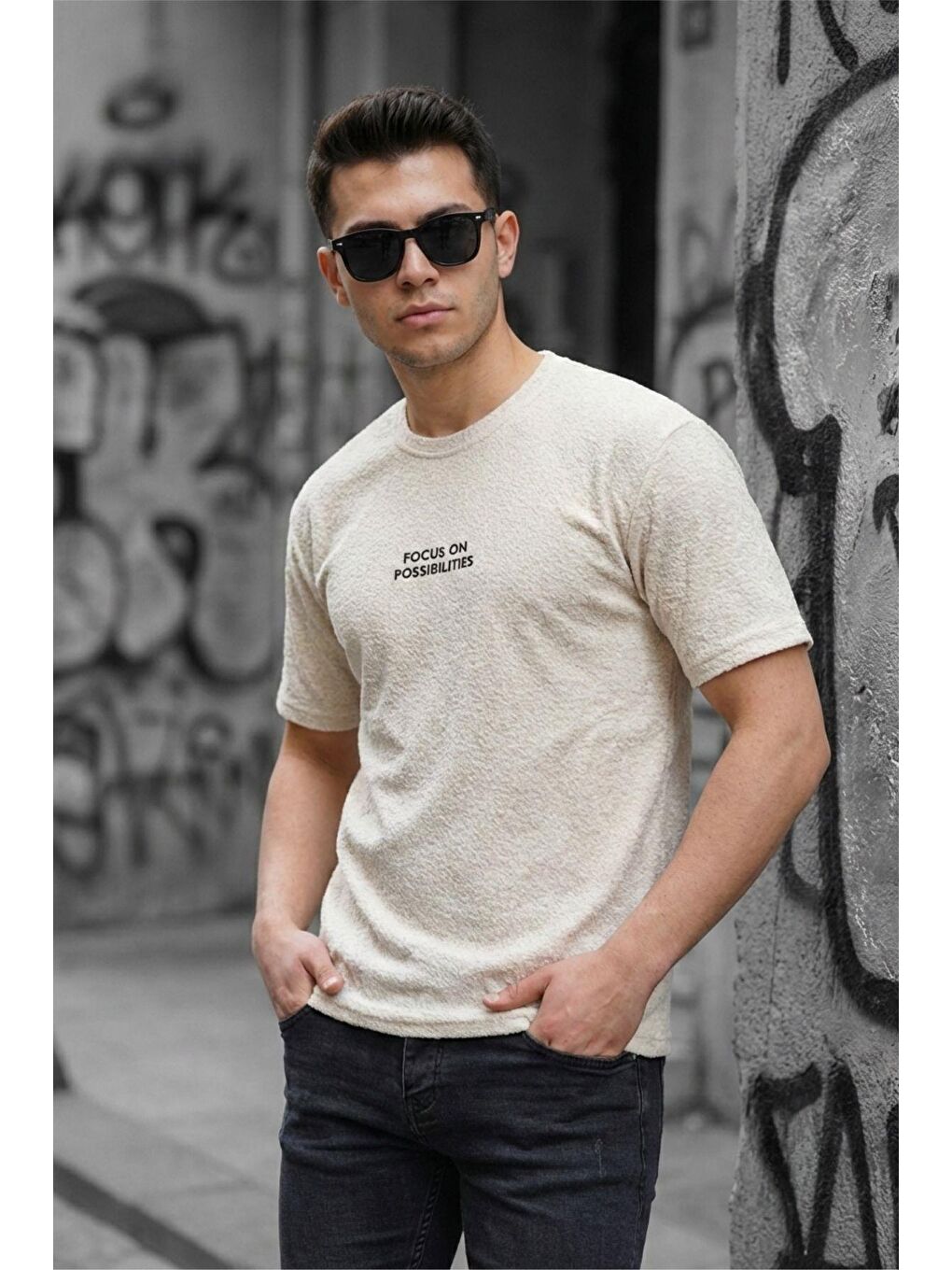 Ekru Focus On Özel Dokulu Buklet Kumaş Baskı Detaylı Erkek Tişört-1