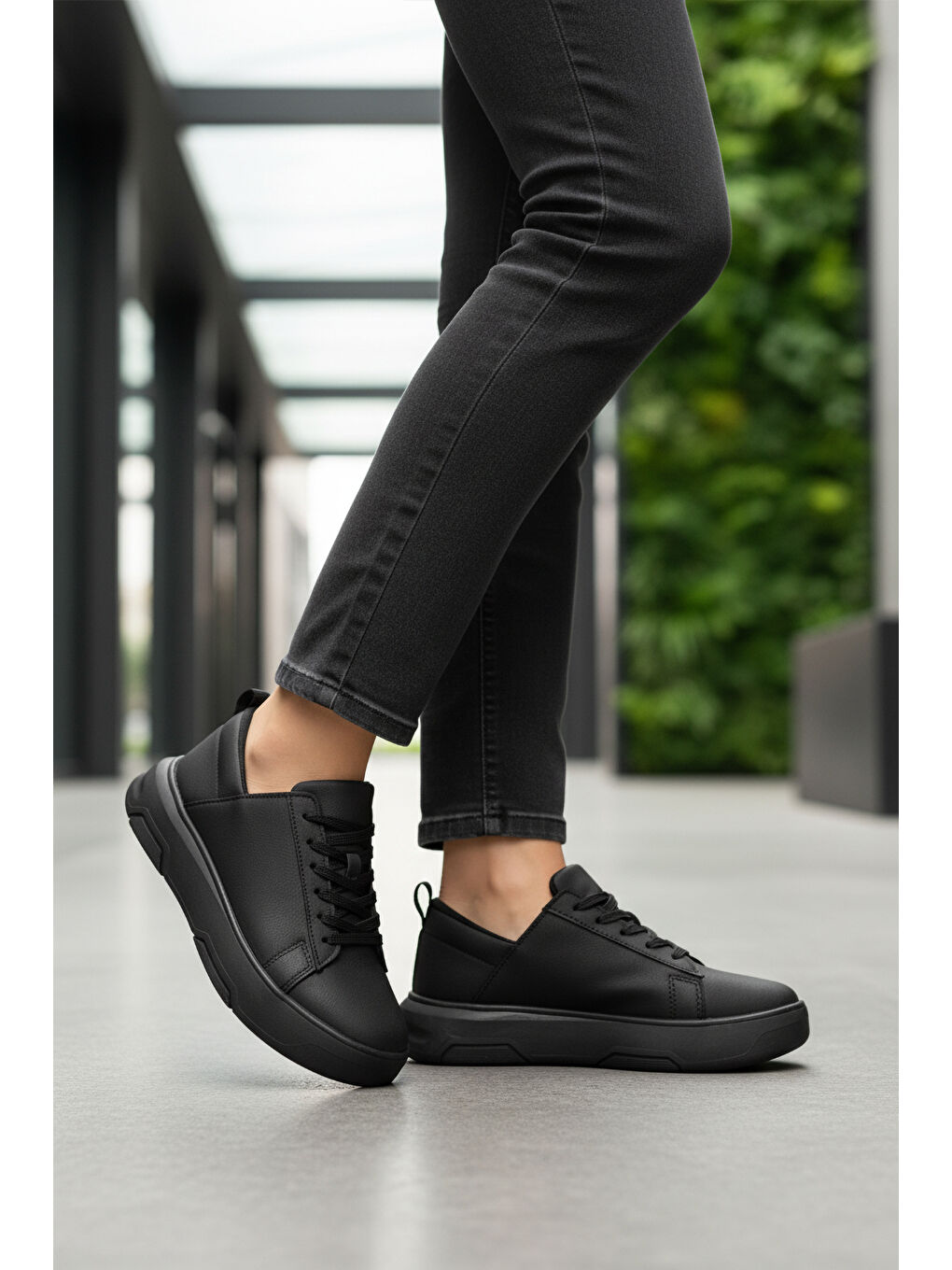 Siyah Kalın Taban Bağcıklı Unisex Spor Ayakkabı OZ-03 Z-2