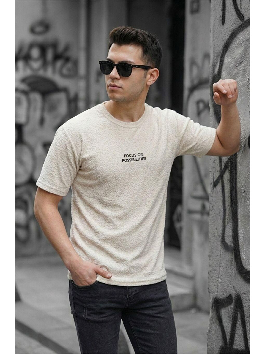 Ekru Focus On Özel Dokulu Buklet Kumaş Baskı Detaylı Erkek Tişört-2