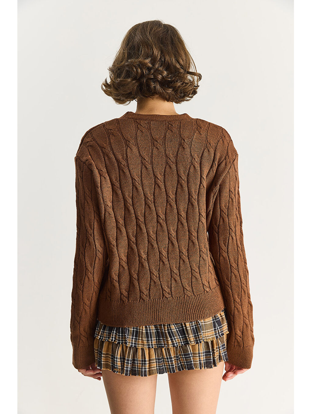 Bej Kadın V Yaka Örgü Desenli Düğmeli Hırka TH-7