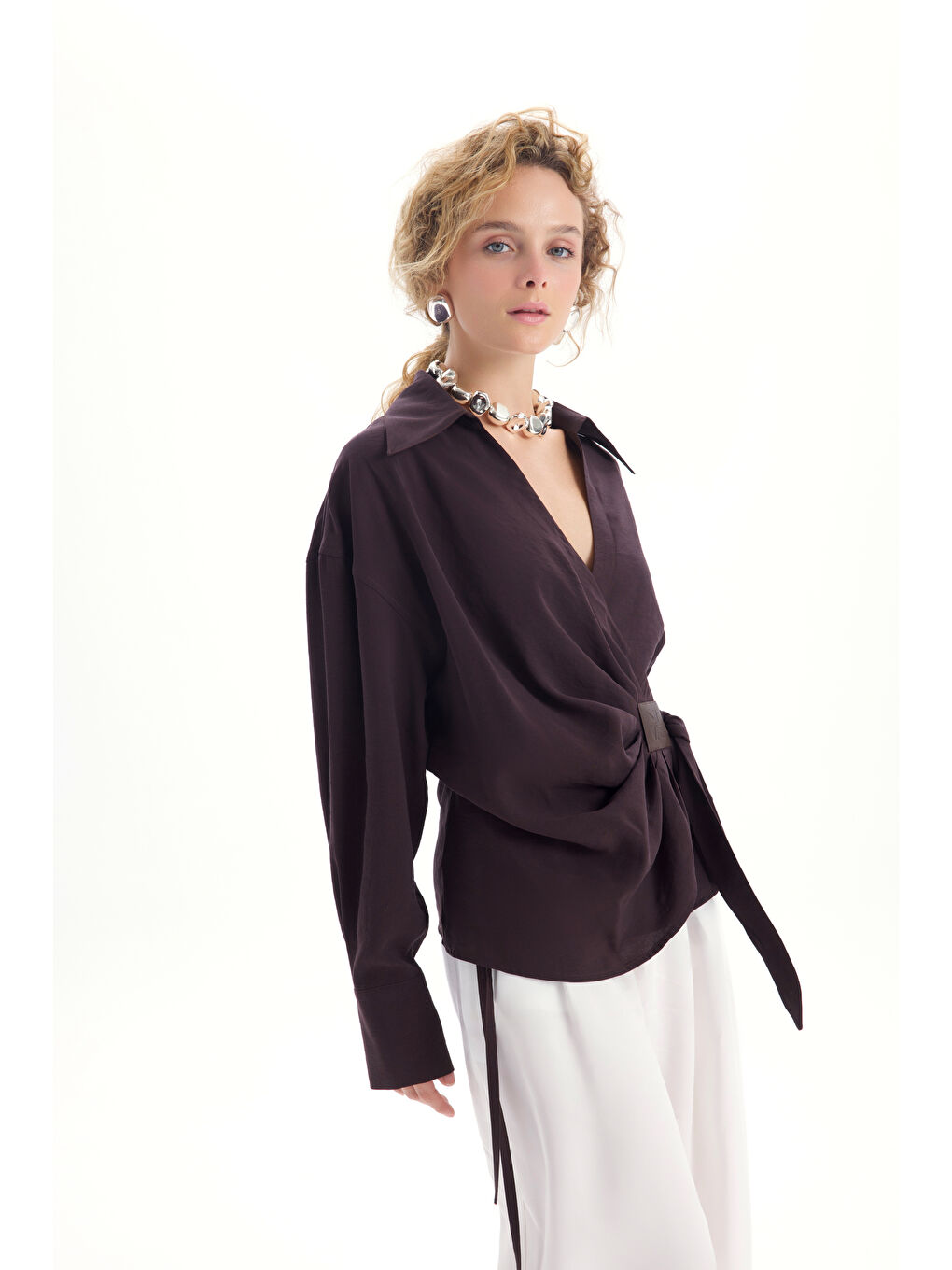 Kahverengi Asteria Bağlama Detay Kahve Dökümlü Gömlek-2