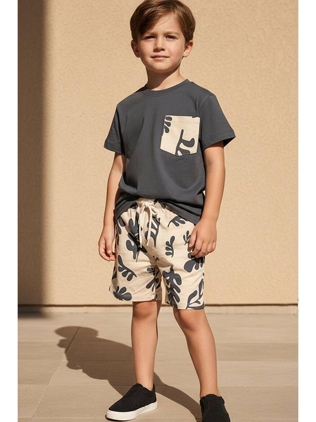 Antrasit Erkek Çocuk Pamuklu Baskılı Cep Detaylı T-Shirt Ve Şort 2'Li Takım