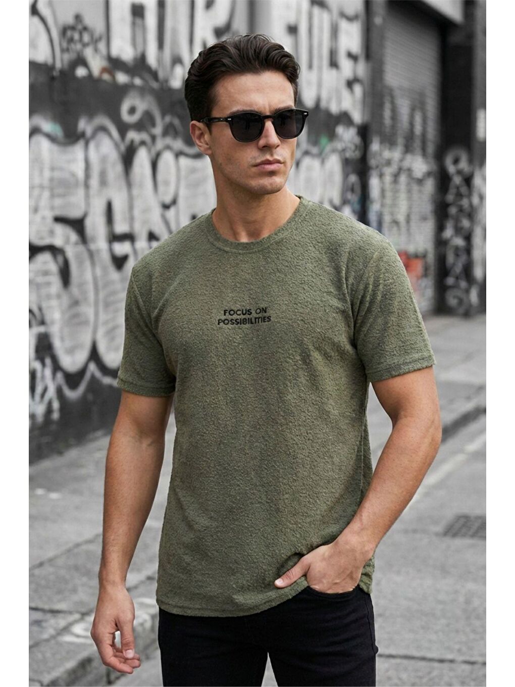 Haki Focus On Özel Dokulu Buklet Kumaş Baskı Detaylı Erkek Tişört