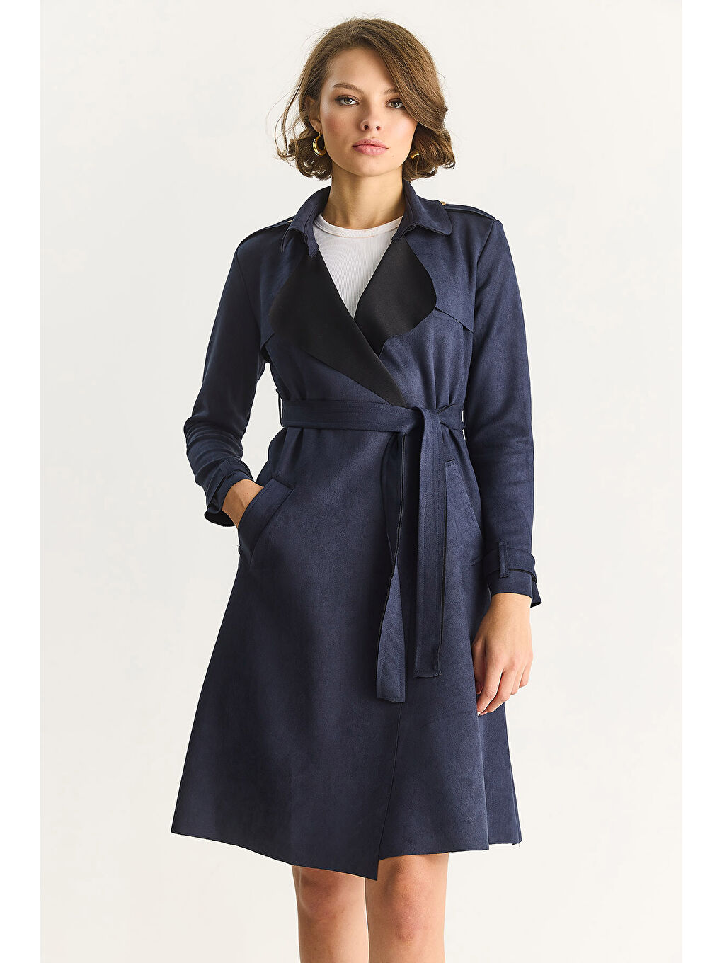 Lacivert Kadın Kruvaze Yaka Dökümlü Kuşaklı Süet Trençkot --4